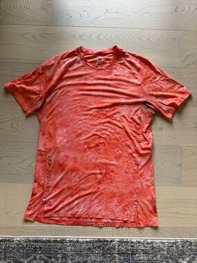 lululemon athletica Men's Tie-Dye Orange Short Sleeve Crew